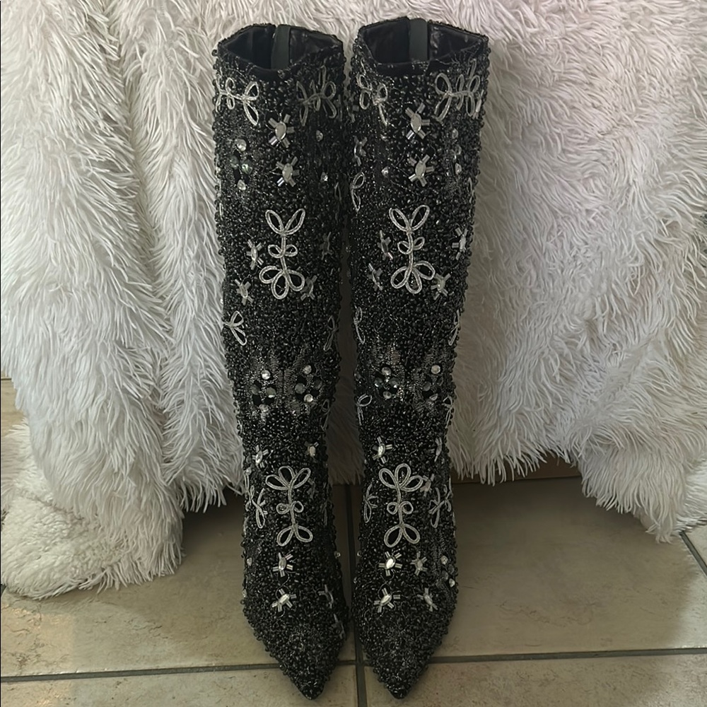 Colin Stuart Black and White Heeled Boots